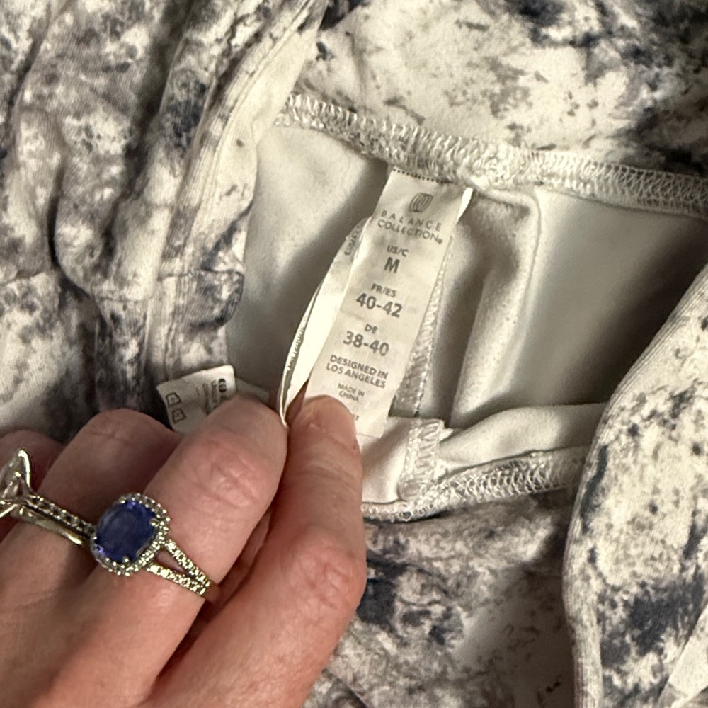 Balance Collection Monochrome Patterned Leggings - image 2